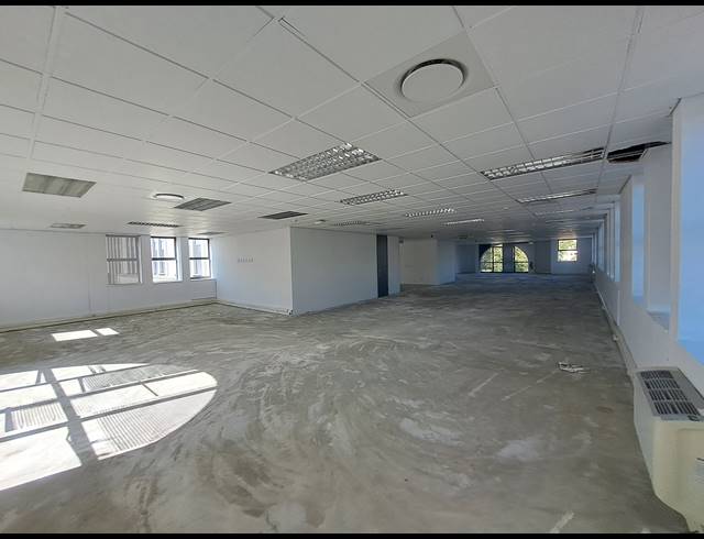 1,575M² OFFICE TO LET IN ILLOVO